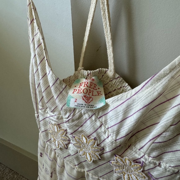 FREE PEOPLE EMBELLISHED TOP ✨ - Picture 5 of 5